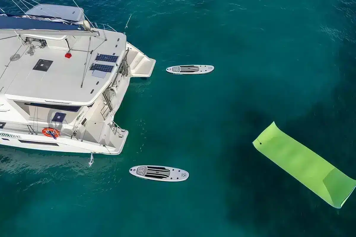 Catamarán Avalon One - Image 7
